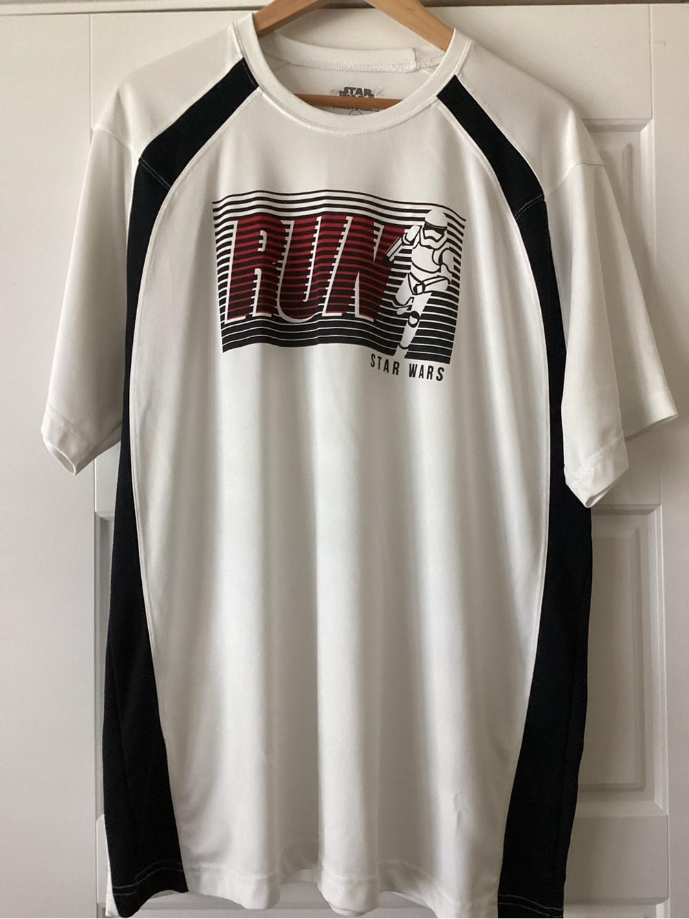Star Wars Men’s White & Black RUN Graphic Athletic Jersey